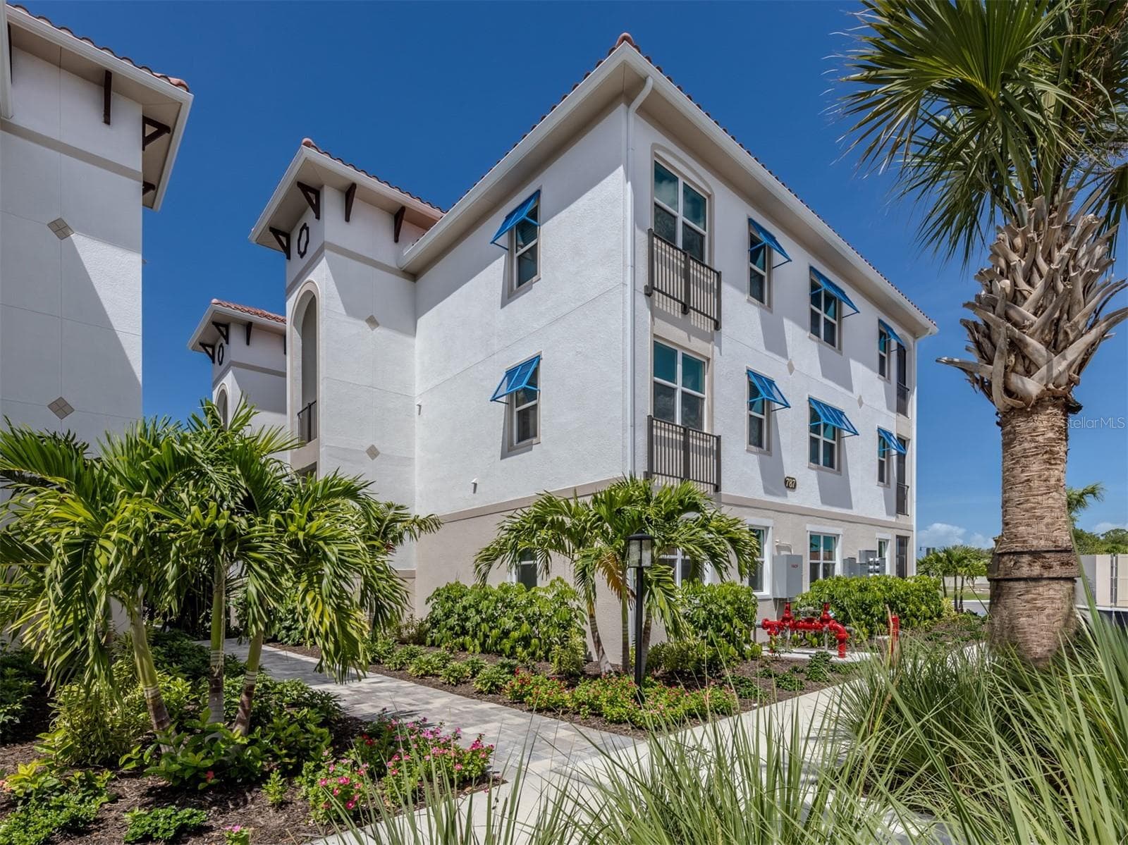 787 S. Tamiami Trail #201