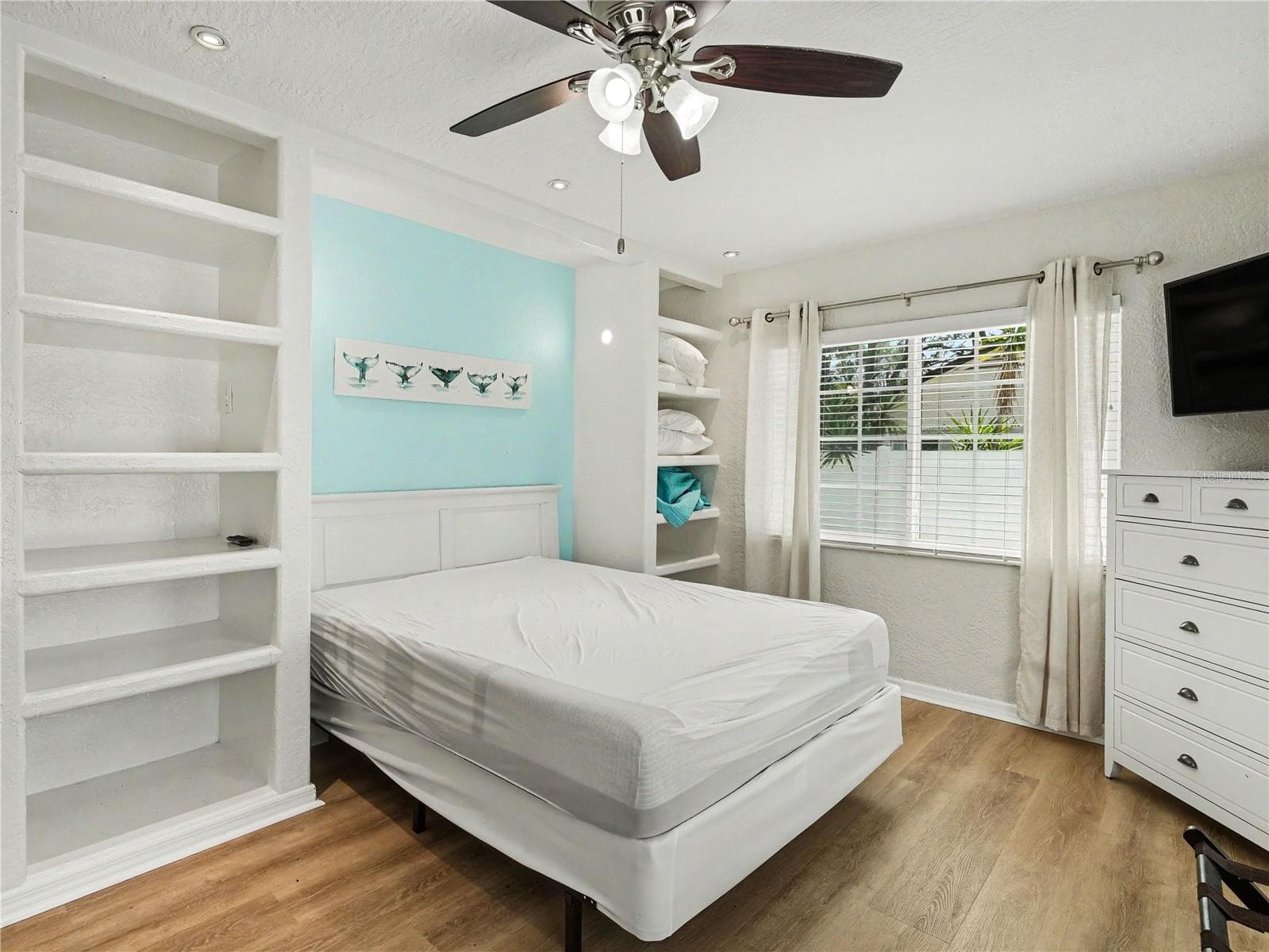 2547 Bahia Vista St, Sarasota, FL 34239 — photo 18 of 27
