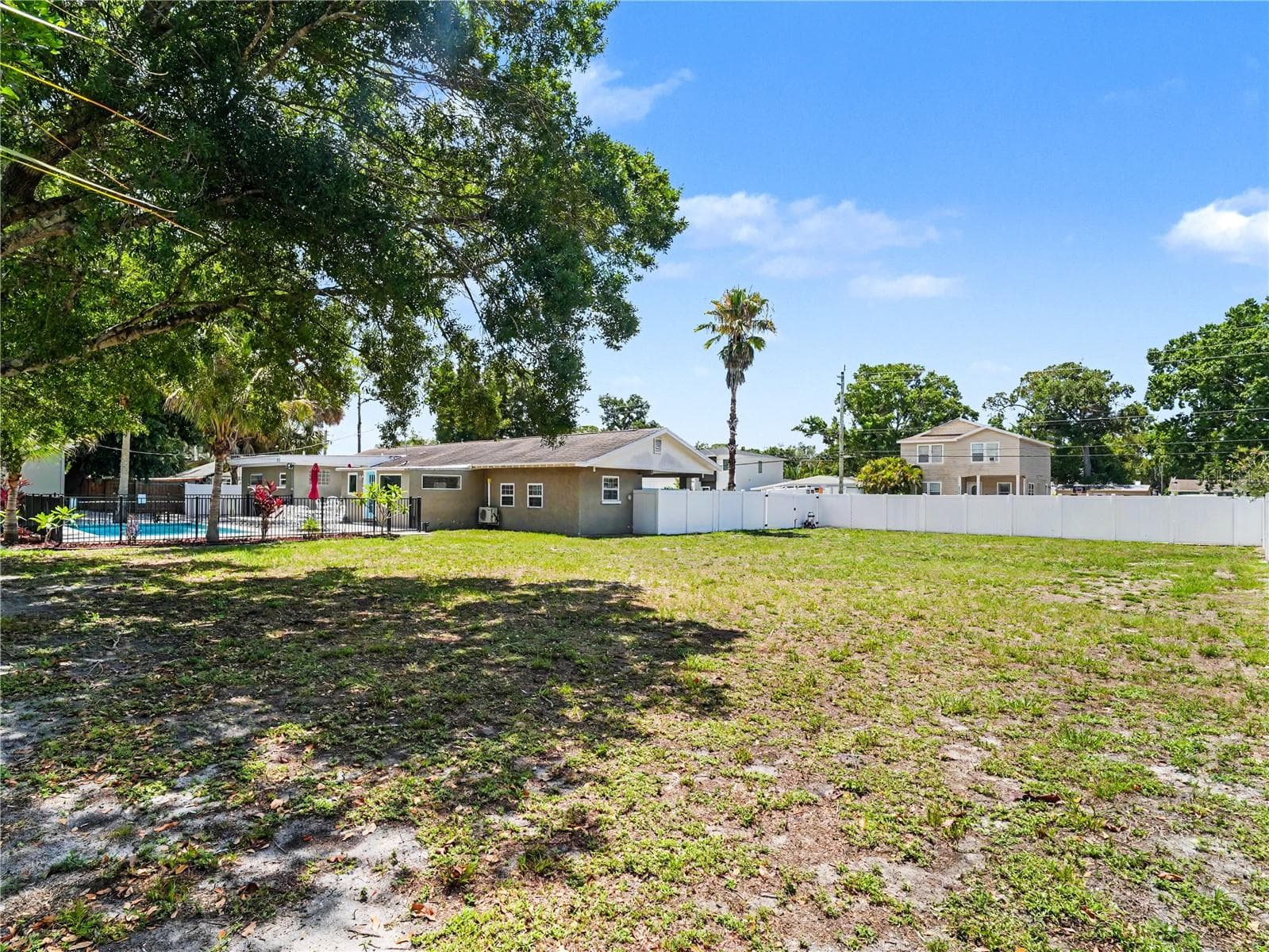 2547 Bahia Vista St, Sarasota, FL 34239 — photo 24 of 27