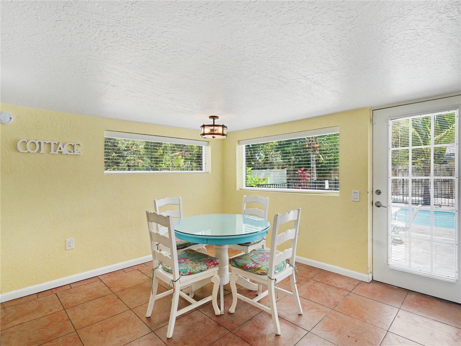 2547 Bahia Vista St, Sarasota, FL 34239 — photo 9 of 27