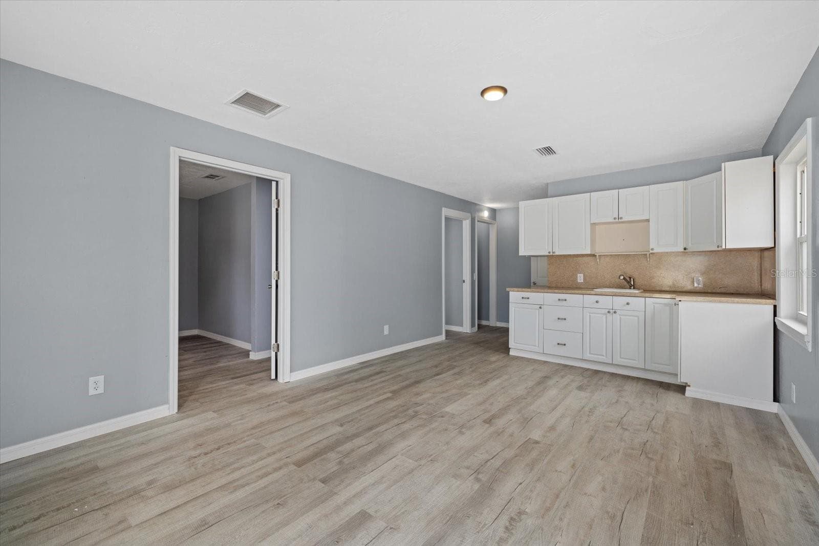 2818 Olympic St, Sarasota, FL 34231 — photo 29 of 47
