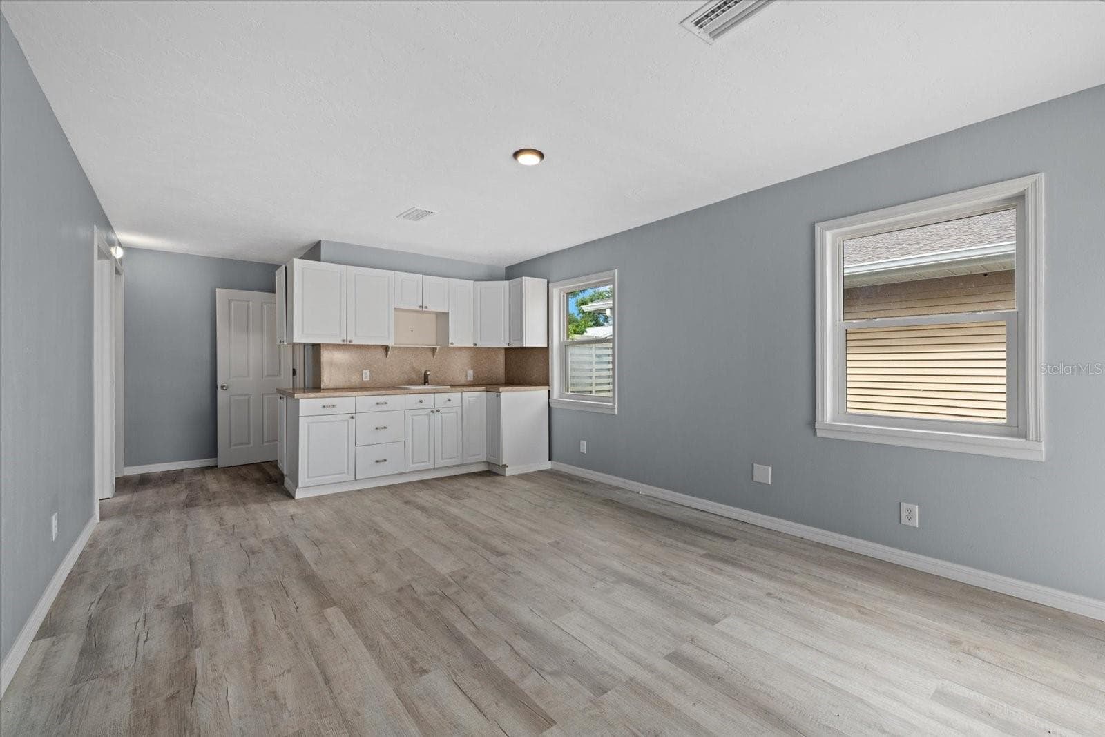 2818 Olympic St, Sarasota, FL 34231 — photo 30 of 47