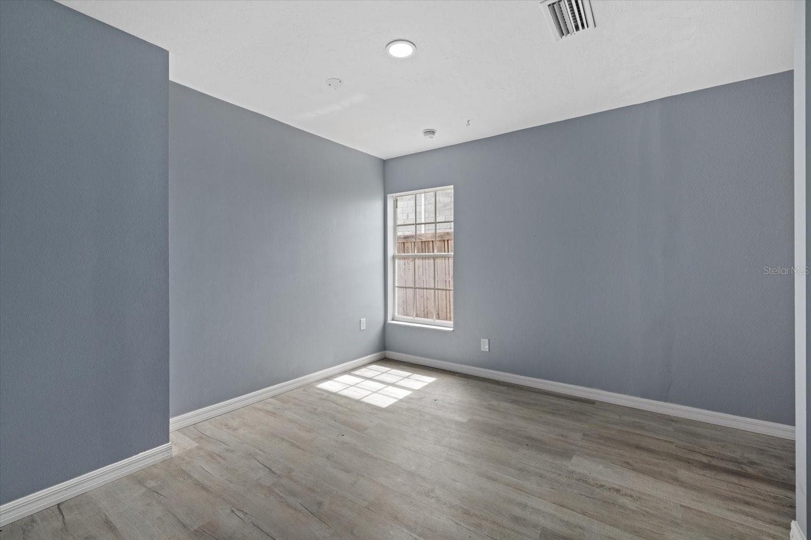 2818 Olympic St, Sarasota, FL 34231 — photo 33 of 47