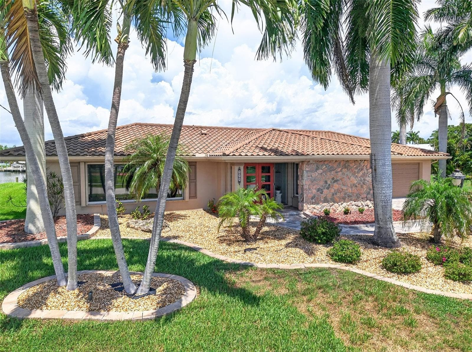 359 Bal Harbor Blvd