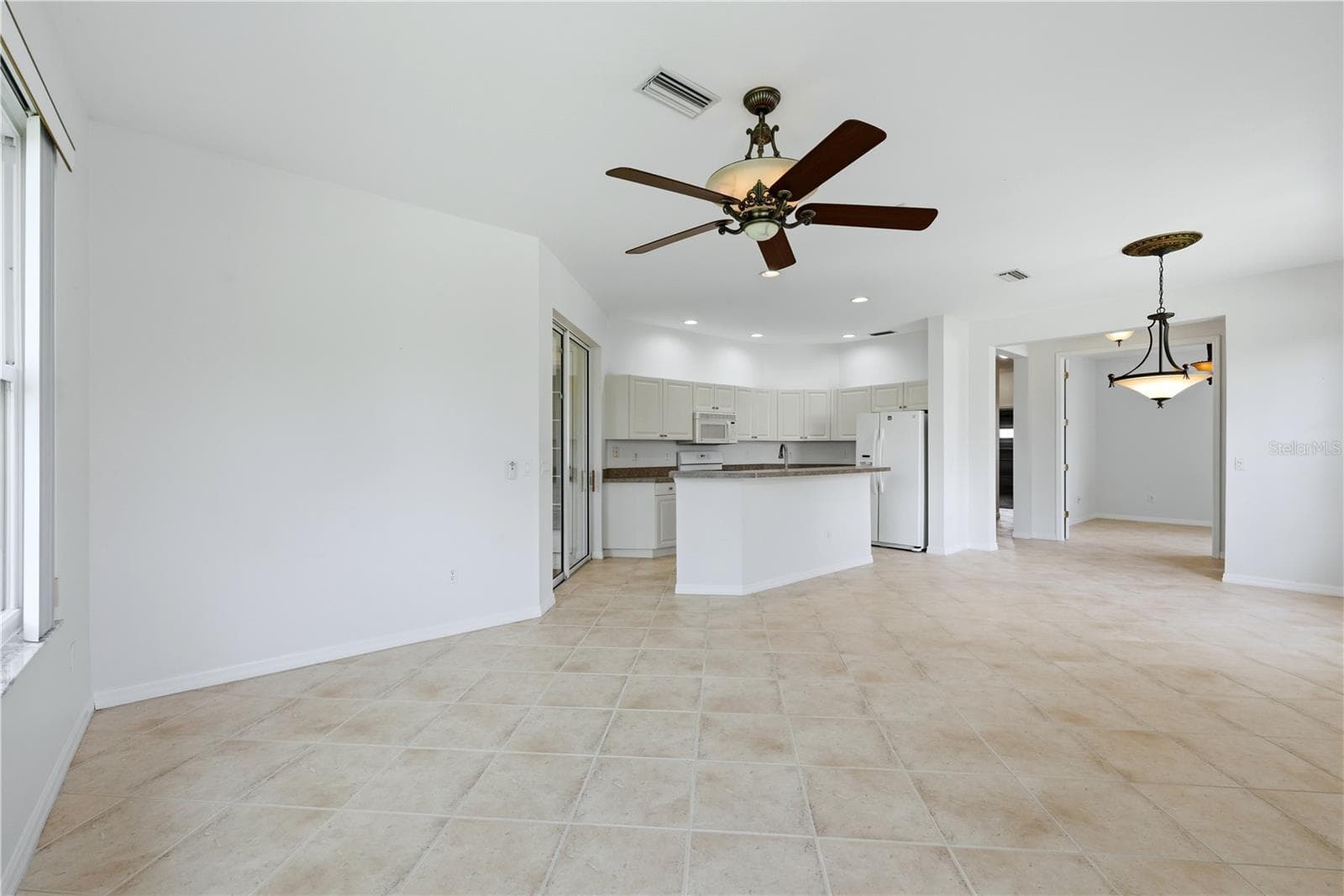 Living/Dining Room