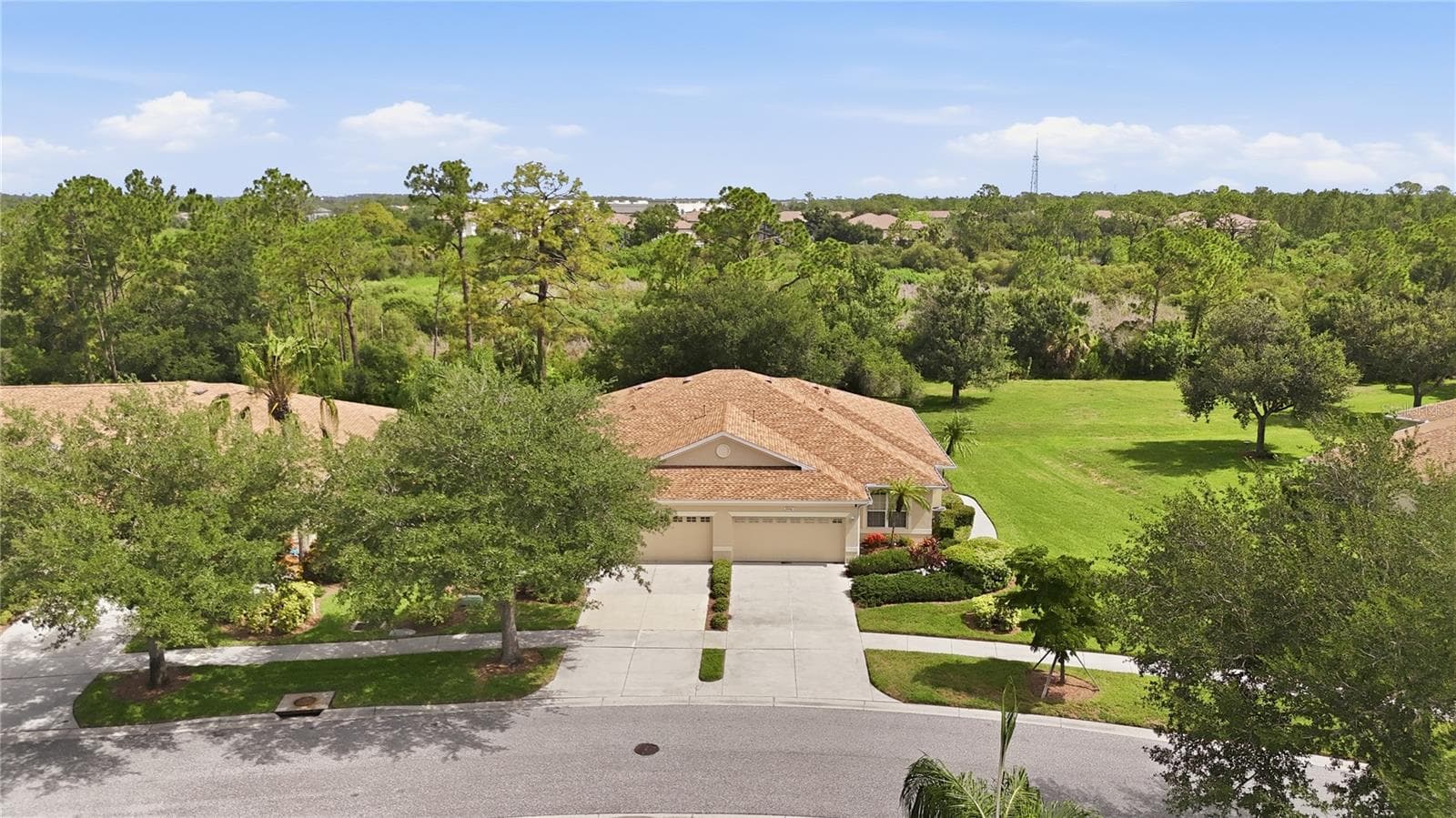 2462 Magnolia Cir, North Port, FL 34289 — photo 6 of 50