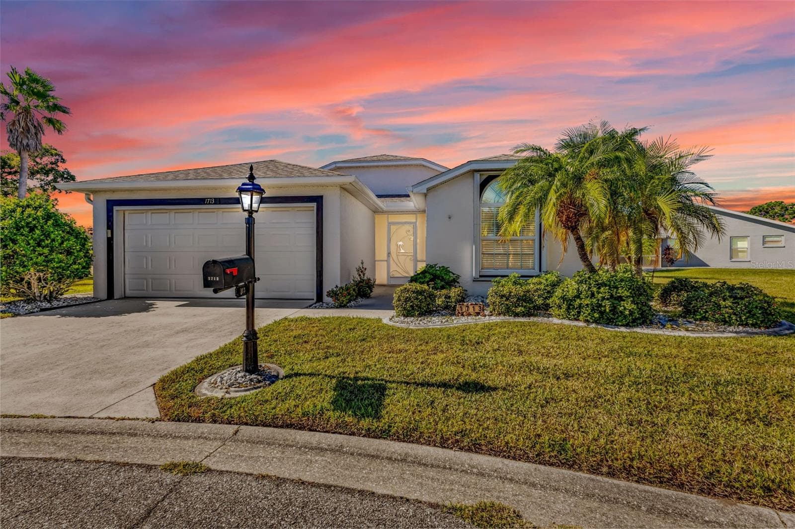 1713 Palace Ct
