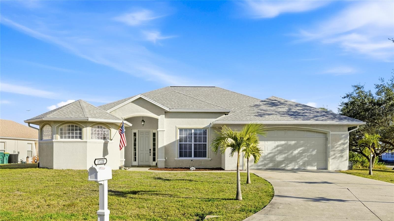 17220 Horizon Ln