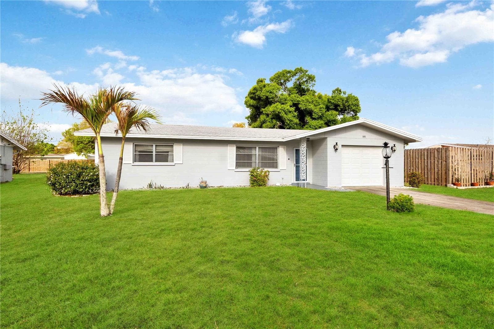 181 Sandhurst Dr