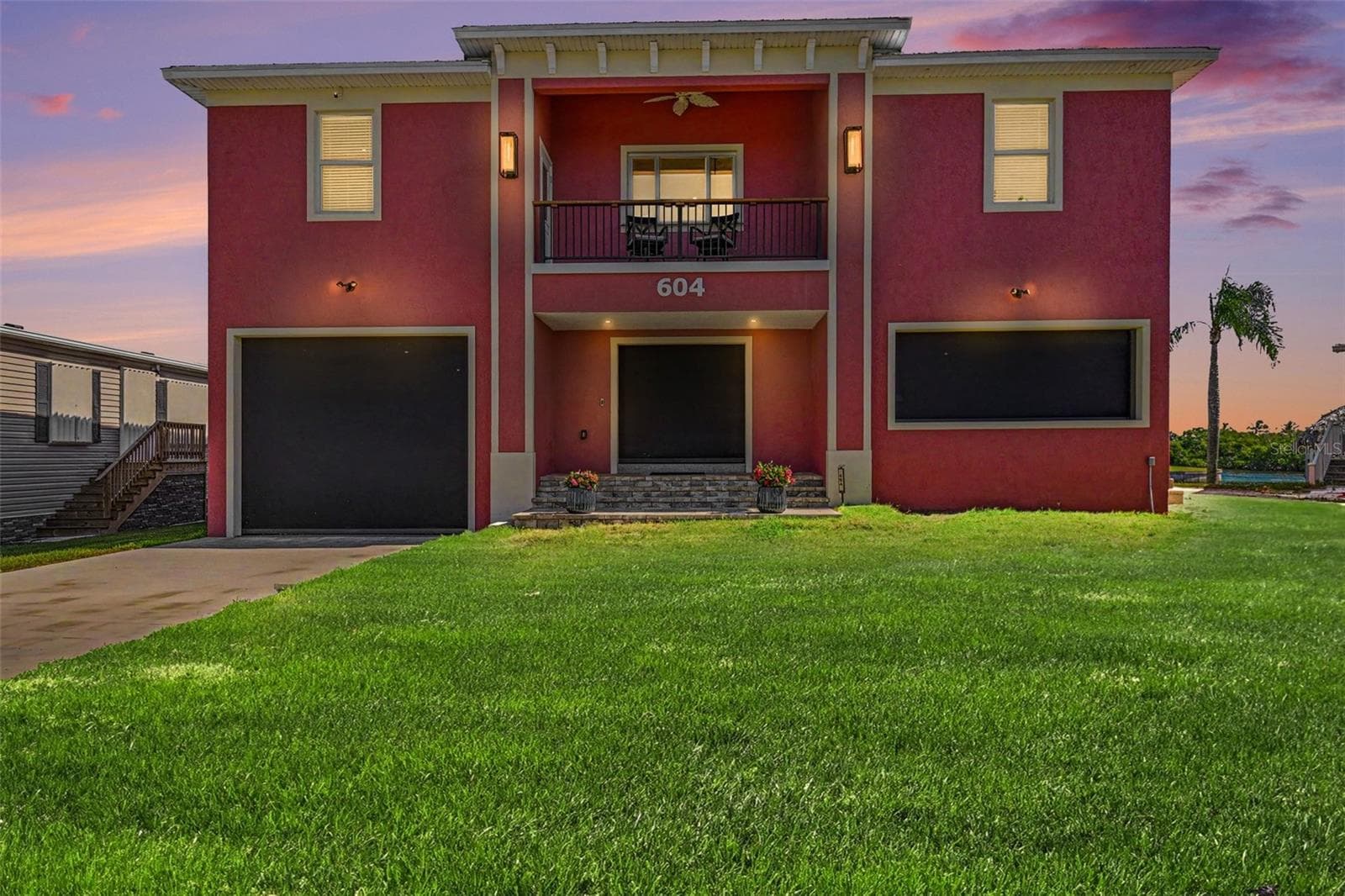 604 Tahiti Ct