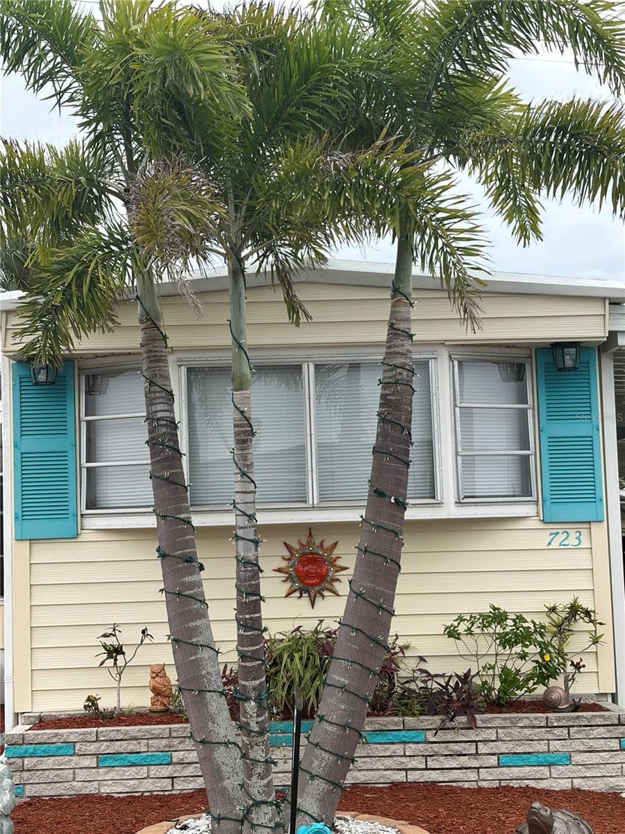 723 Roma Rd