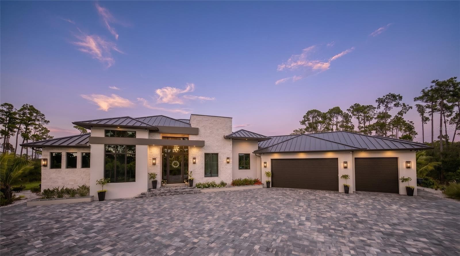 9240 Falcon Ct