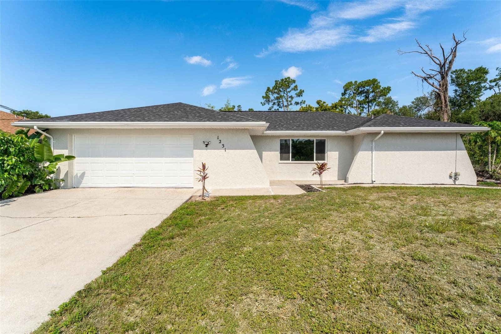 1231 Beacon Dr