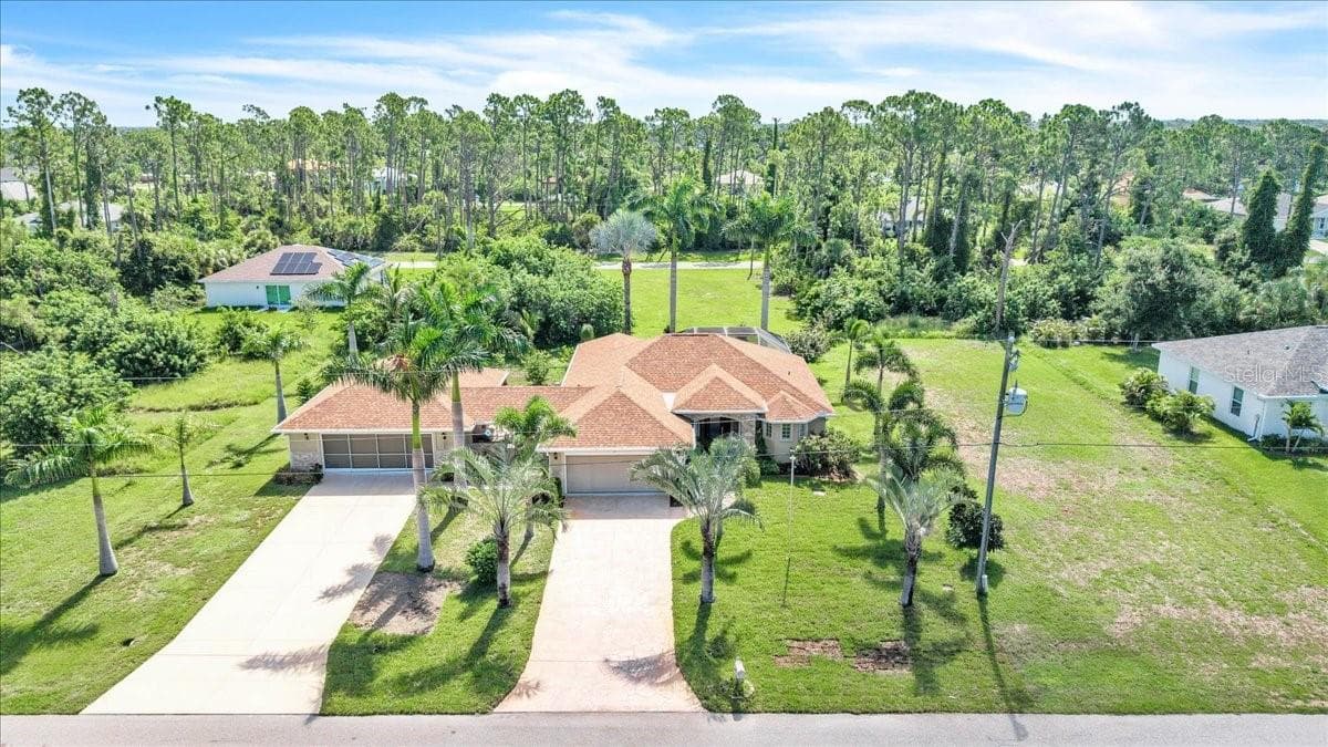 142 Australian Dr