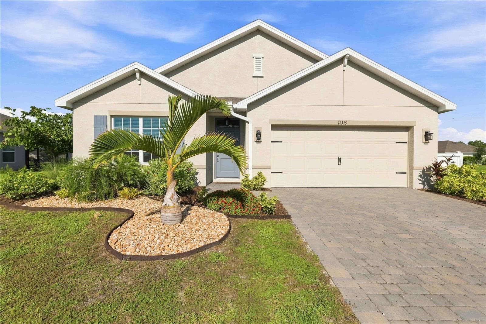 16315 Navarro Ct