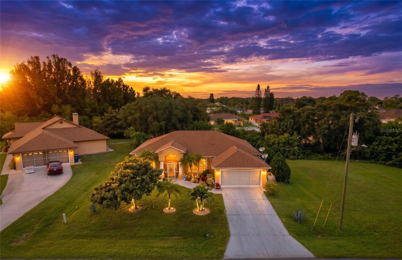 12004 Sarto Ln