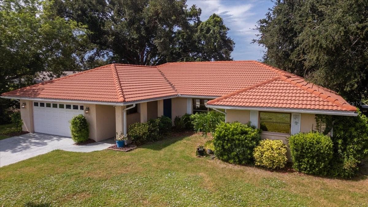 1608 Bob O Link Dr